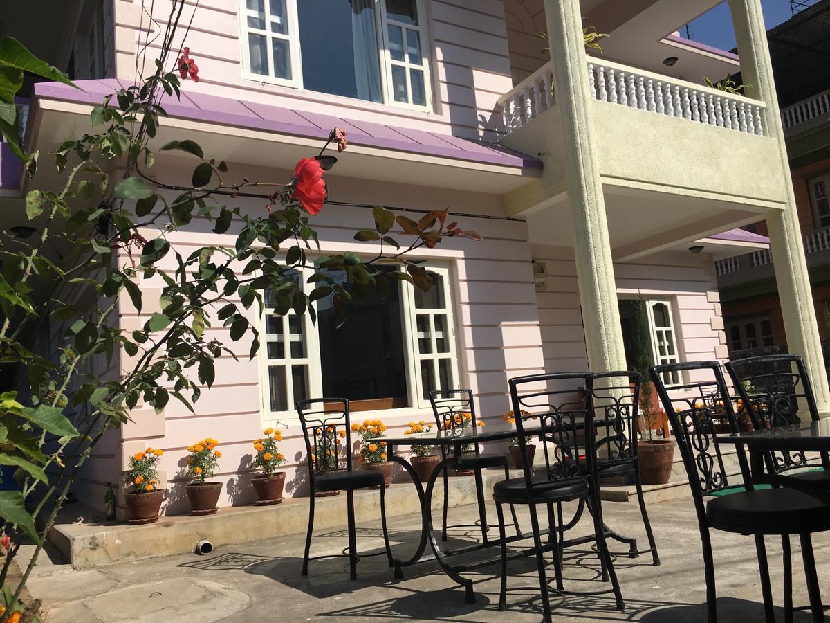 Hotel Pokhara International Exterior photo