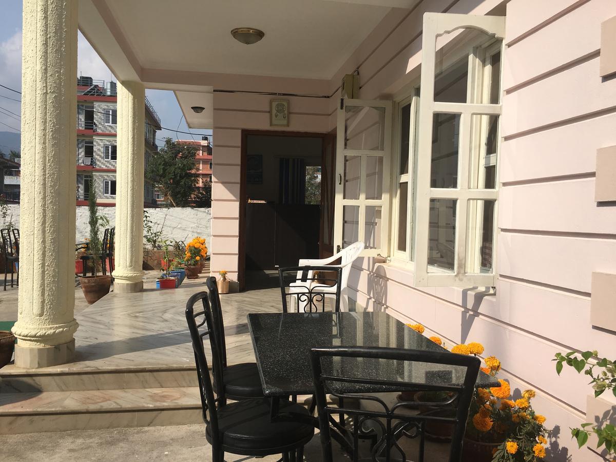 Hotel Pokhara International Exterior photo