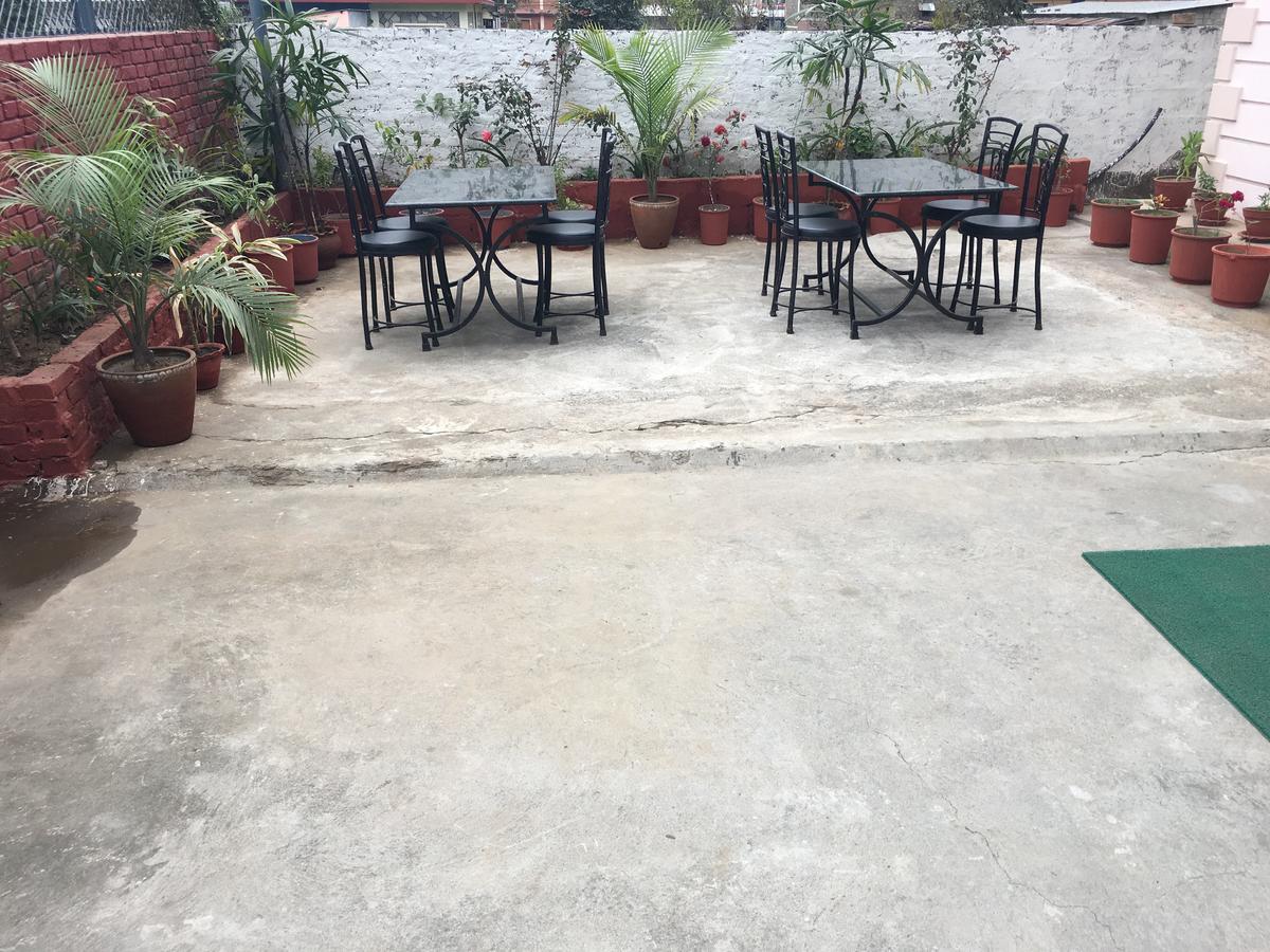 Hotel Pokhara International Exterior photo