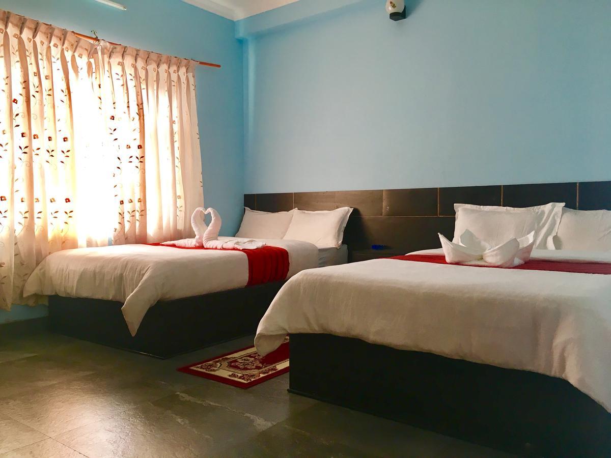 Hotel Pokhara International Exterior photo